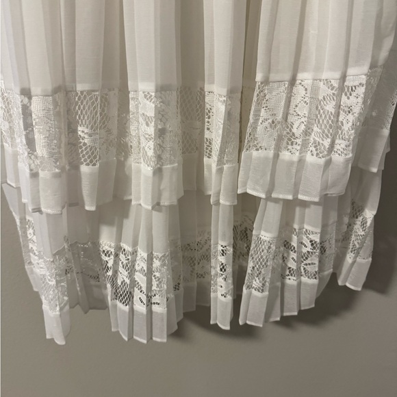 French Connection Adanna Pleated Lace Jersey Dress - Picture 4 of 8